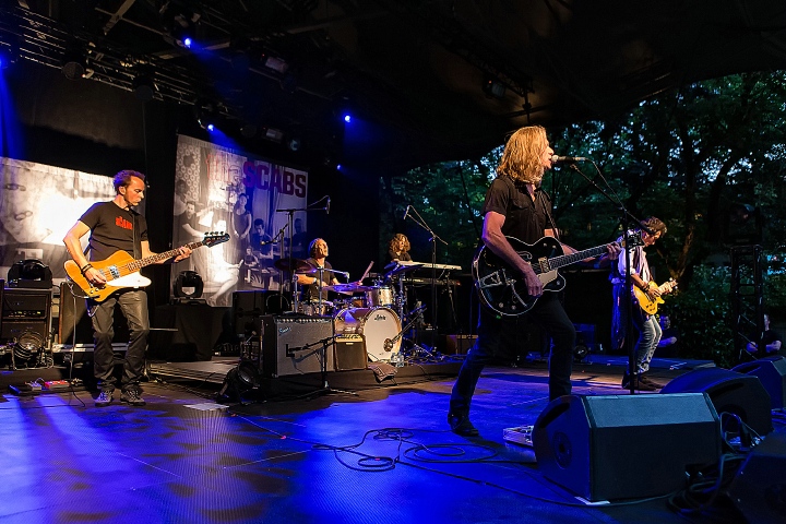 The Scabs @ OLT Rivierenhof, picture 6, photographed by Edwin Houdevelt - FrontView Magazine