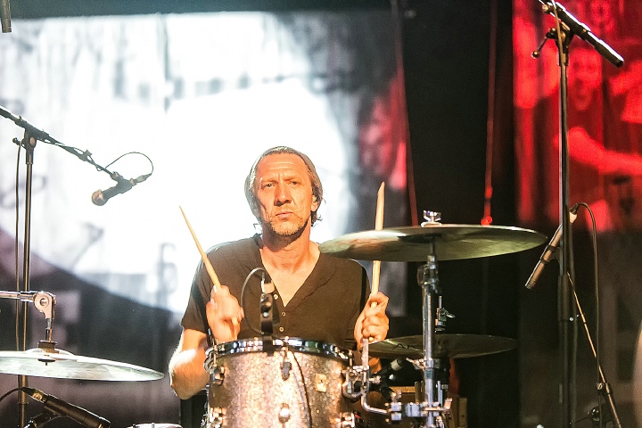 The Scabs @ OLT Rivierenhof, picture 14, photographed by Edwin Houdevelt - FrontView Magazine