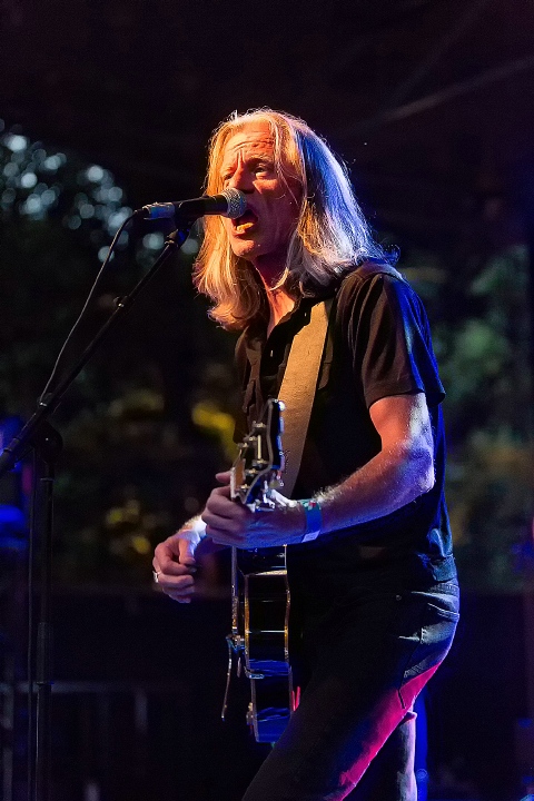 The Scabs @ OLT Rivierenhof, picture 32, photographed by Edwin Houdevelt - FrontView Magazine