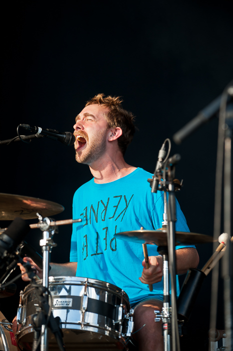 BRNS @ grensrock Menen, picture 15, photographed by Devid Camerlynck - FrontView Magazine