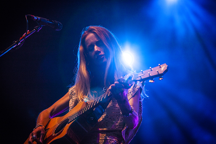 Heather Nova @ Genk on Stage, picture 6, photographed by Kristof Hayen - FrontView Magazine