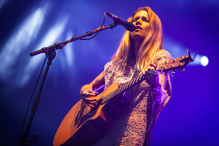 Heather Nova @ Genk on Stage, picture 9, photographed by Kristof Hayen - FrontView Magazine