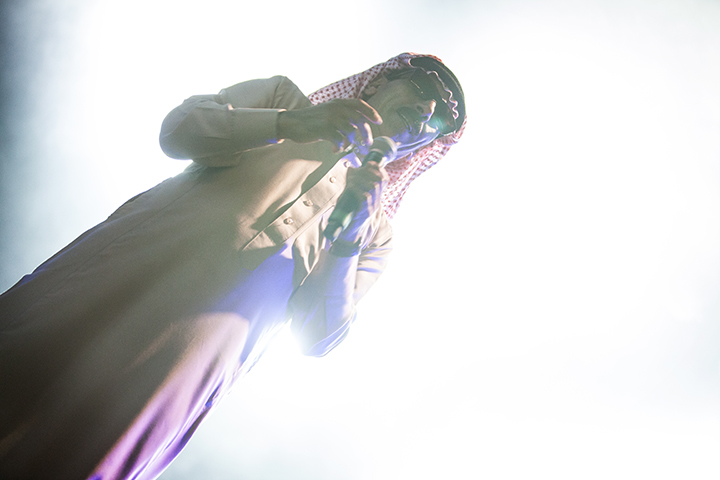 Omar Souleyman @ Genk on Stage, picture 8, photographed by Kristof Hayen - FrontView Magazine