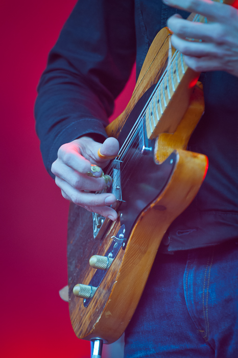 Steve Gunn @ grensrock Menen, picture 15, photographed by Devid Camerlynck - FrontView Magazine