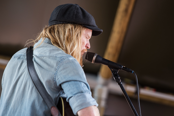 Stu Larsen @ Down The Rabbit Hole 2015, picture 3, photographed by Dorien Goetschalckx - FrontView Magazine