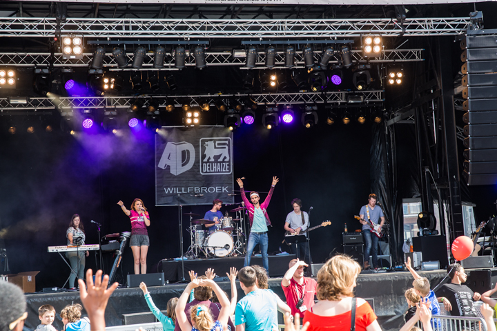 De Bende met Arne en Nasrien - Kanaalfeesten Dag 2 @ Willebroek, foto 17, foto's door Guy Danneels - FrontView Magazine