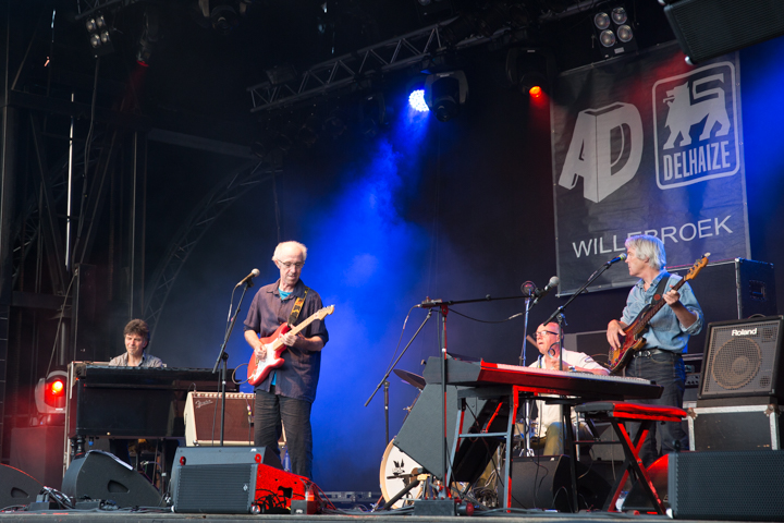 Raymond van het Groenewoud - Kanaalfeesten Dag 2 @ Willebroek, picture 20, photographed by Guy Danneels - FrontView Magazine