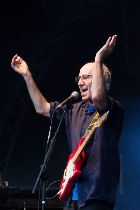 Raymond van het Groenewoud - Kanaalfeesten Dag 2 @ Willebroek, picture 21, photographed by Guy Danneels - FrontView Magazine