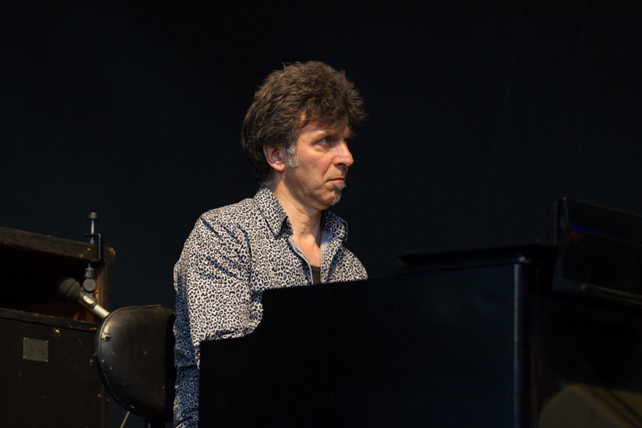 Raymond van het Groenewoud - Kanaalfeesten Dag 2 @ Willebroek, picture 22, photographed by Guy Danneels - FrontView Magazine