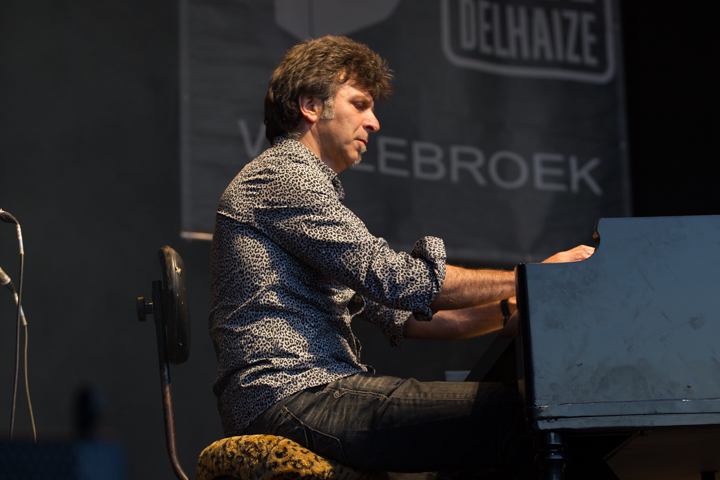 Raymond van het Groenewoud - Kanaalfeesten Dag 2 @ Willebroek, picture 29, photographed by Guy Danneels - FrontView Magazine