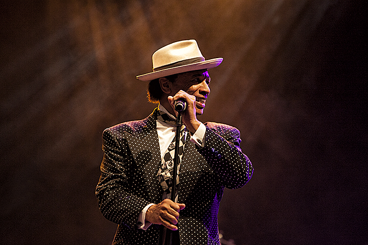 Adriaen Brouwer Bierfeesten Kid Creole and the Coconuts, picture 4, photographed by Frank Lambrechts - FrontView Magazine