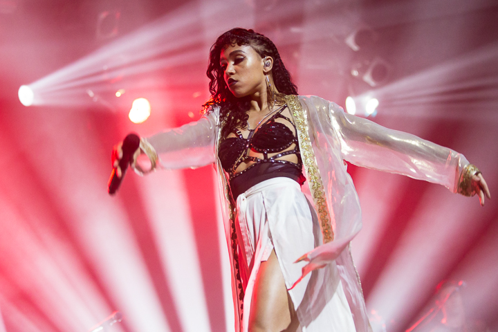 FKA twigs @ Down The Rabbit Hole 2015, foto 9, foto's door Dorien Goetschalckx - FrontView Magazine