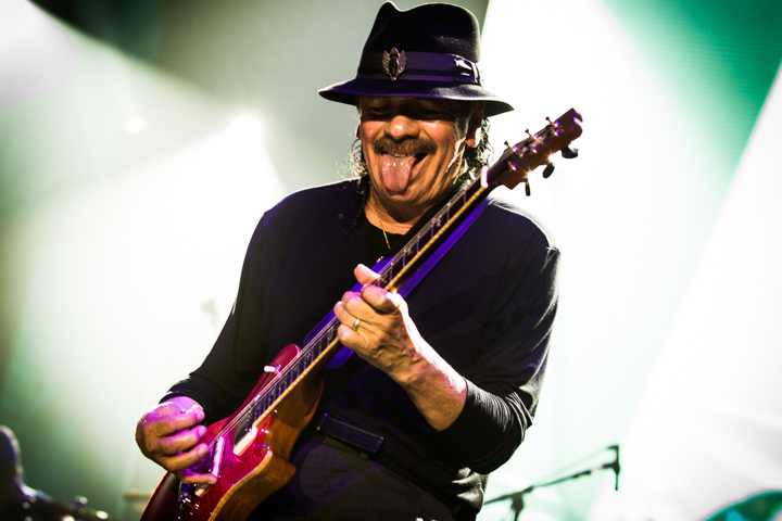 Santana The Corazon tour, picture 3, photographed by Tom Stessens - FrontView Magazine