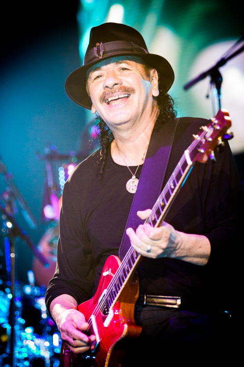 Santana The Corazon tour, picture 6, photographed by Tom Stessens - FrontView Magazine