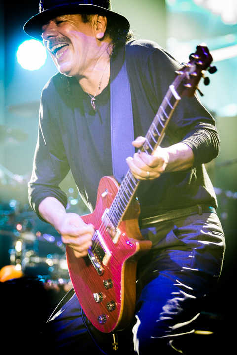 Santana The Corazon tour, picture 9, photographed by Tom Stessens - FrontView Magazine