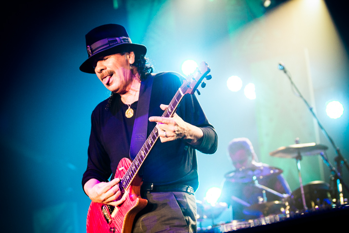 Santana The Corazon tour, picture 20, photographed by Tom Stessens - FrontView Magazine