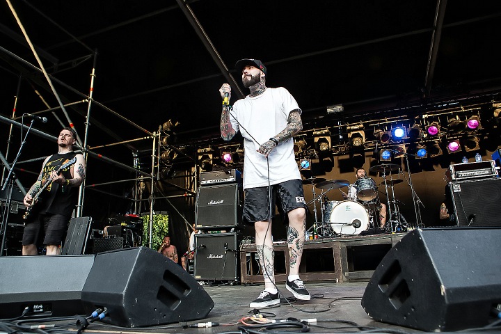 Deez Nuts @ Antwerp Metal Fest 2015, foto 14, foto's door Edwin Houdevelt - FrontView Magazine