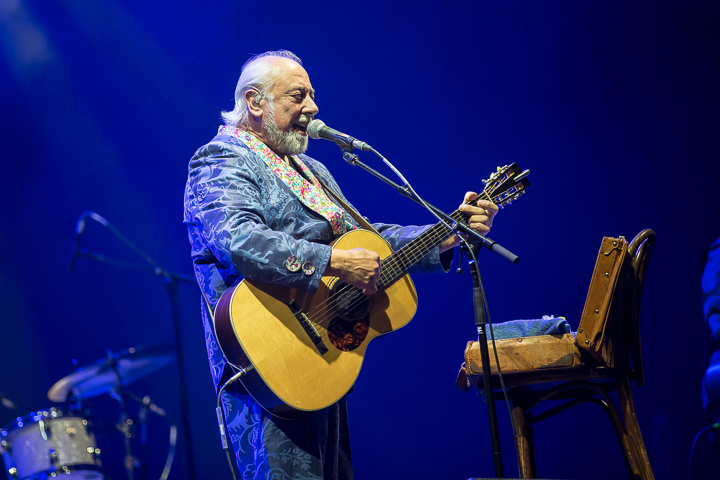 Urbanus & De Fanfaar @ Hee Tervuren 2015, foto 7, foto's door Kurt Jacobs - FrontView Magazine