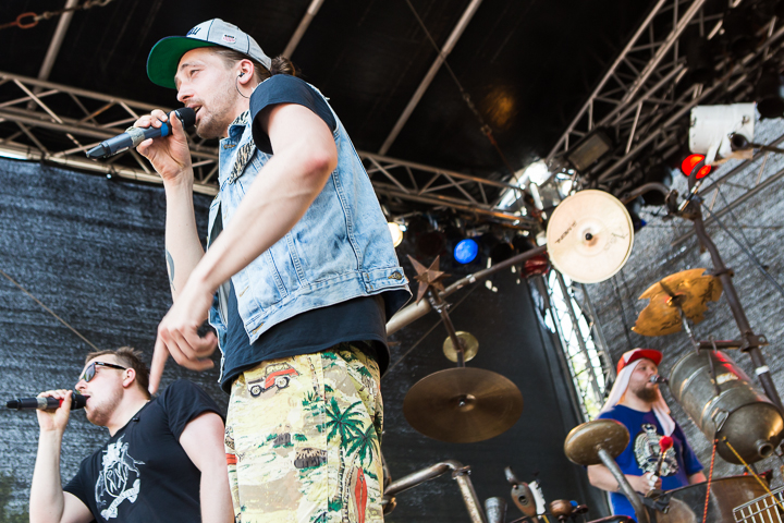 Antilopen Gang @ Vainstream Rockfest 2015, picture 2, photographed by Dorien Goetschalckx - FrontView Magazine