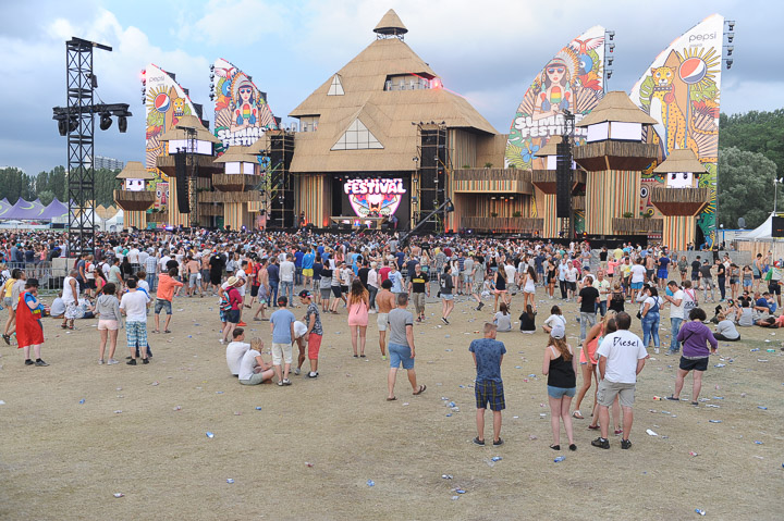 Summerfestival 2015 @ Middenvijver Zondag - deel 2, foto 100, foto's door Dimitri Vanlommel - FrontView Magazine
