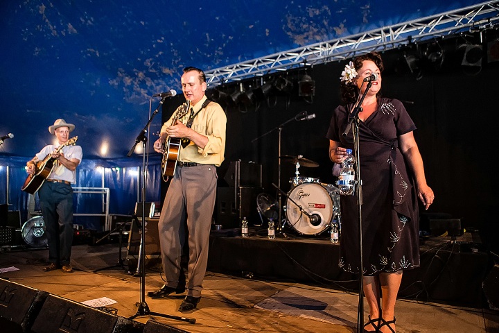 Annita and the Starbombers @ Sjock Rock 2015, picture 12, photographed by Edwin Houdevelt - FrontView Magazine