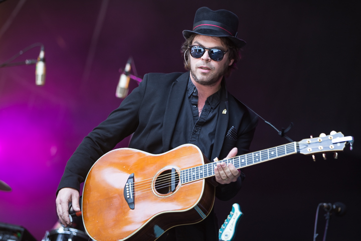 Gaz Coombes @ Les Ardentes 2015, picture 5, photographed by Dorien Goetschalckx - FrontView Magazine