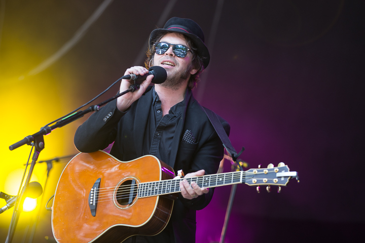 Gaz Coombes @ Les Ardentes 2015, picture 9, photographed by Dorien Goetschalckx - FrontView Magazine
