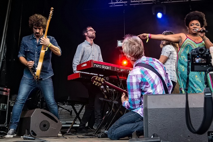 Lisa and The Lips @ Sjock Rock 2015, foto 19, foto's door Edwin Houdevelt - FrontView Magazine