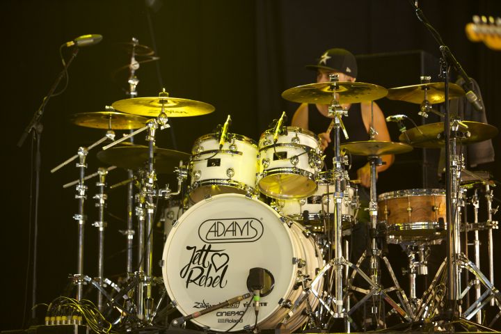 Rock Zottegem - Jett Rebel @ Rock Zottegem, vrijdag 10 juli 2015, picture 12, photographed by Pascal Liagre - FrontView Magazine