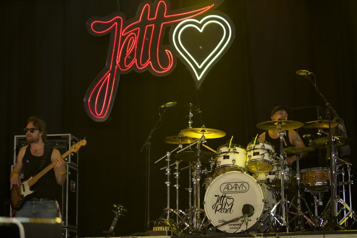 Rock Zottegem - Jett Rebel @ Rock Zottegem, vrijdag 10 juli 2015, picture 18, photographed by Pascal Liagre - FrontView Magazine
