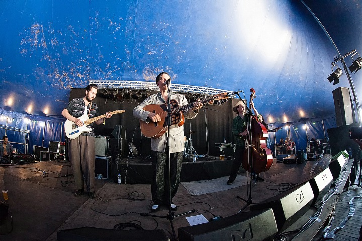The Tinstars ft Ruby Pearl @ Sjock Rock 2015, picture 3, photographed by Edwin Houdevelt - FrontView Magazine
