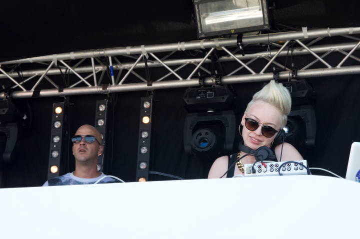 Beachland 2015 @ Bevrijdingsplein Blankenberge, picture 7, photographed by Bart Baevegems - FrontView Magazine
