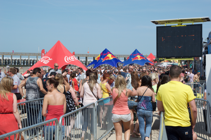 Beachland 2015 @ Bevrijdingsplein Blankenberge, picture 12, photographed by Bart Baevegems - FrontView Magazine
