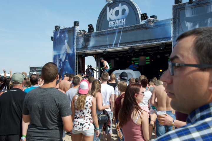 Beachland 2015 @ Bevrijdingsplein Blankenberge, picture 25, photographed by Bart Baevegems - FrontView Magazine