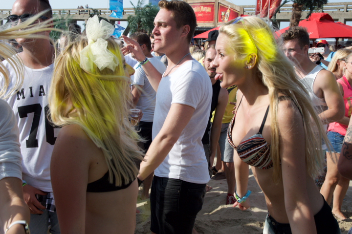Beachland 2015 @ Bevrijdingsplein Blankenberge, picture 49, photographed by Bart Baevegems - FrontView Magazine