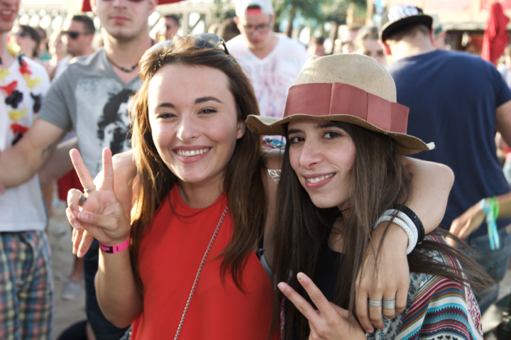 Beachland 2015 @ Bevrijdingsplein Blankenberge, picture 104, photographed by Bart Baevegems - FrontView Magazine