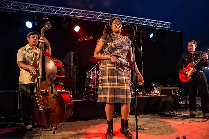 Jai Malano and the Rhythm Dudes @ Sjock Rock 2015, foto 7, foto's door Edwin Houdevelt - FrontView Magazine