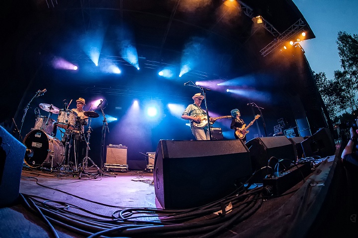 Southern Culture on the Skids @ Sjock Rock 2015, foto 7, foto's door Edwin Houdevelt - FrontView Magazine