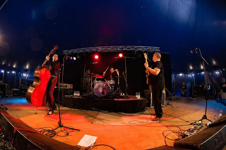 The Rhythm Shakers @ Sjock Rock 2015, foto 2, foto's door Edwin Houdevelt - FrontView Magazine