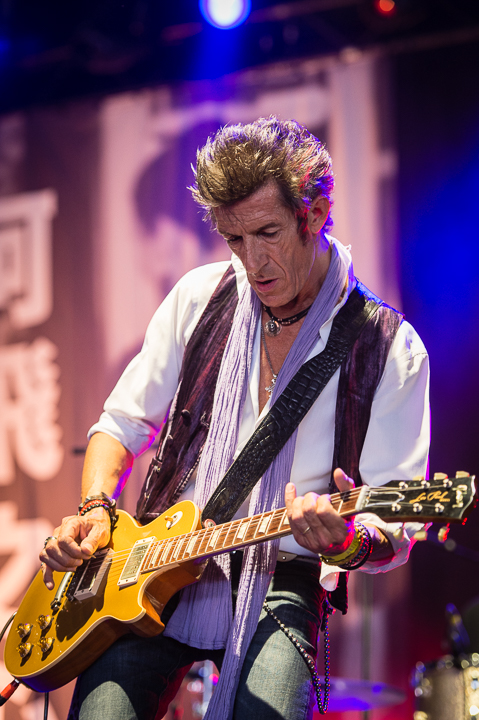 The Scabs @ Rock Zottegem, picture 16, photographed by Jan van Hecke - FrontView Magazine