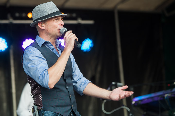 Wim Leys - Vlaanderen Zingt @ Grote Markt Mechelen, foto 14, foto's door Dimitri Vanlommel - FrontView Magazine