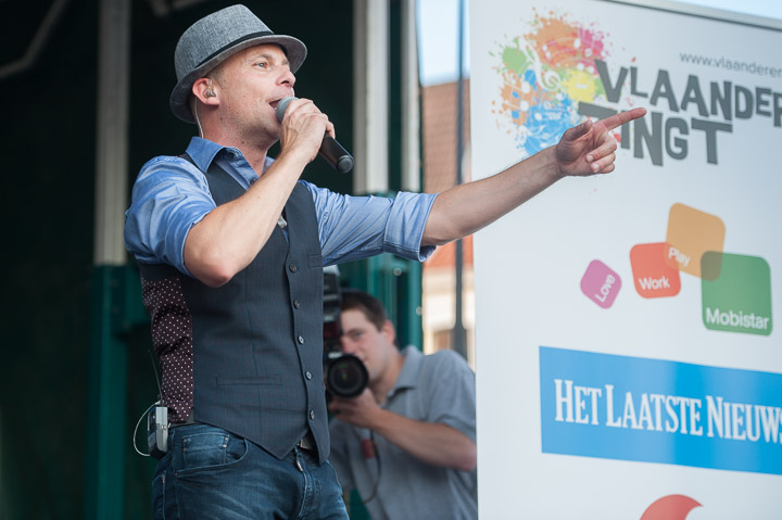 Wim Leys - Vlaanderen Zingt @ Grote Markt Mechelen, foto 23, foto's door Dimitri Vanlommel - FrontView Magazine