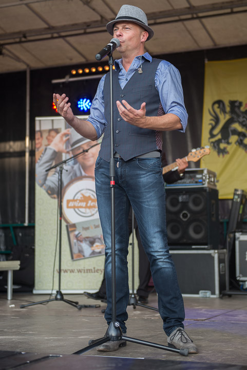 Wim Leys - Vlaanderen Zingt @ Grote Markt Mechelen, foto 29, foto's door Dimitri Vanlommel - FrontView Magazine