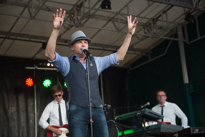 Wim Leys - Vlaanderen Zingt @ Grote Markt Mechelen, foto 40, foto's door Dimitri Vanlommel - FrontView Magazine