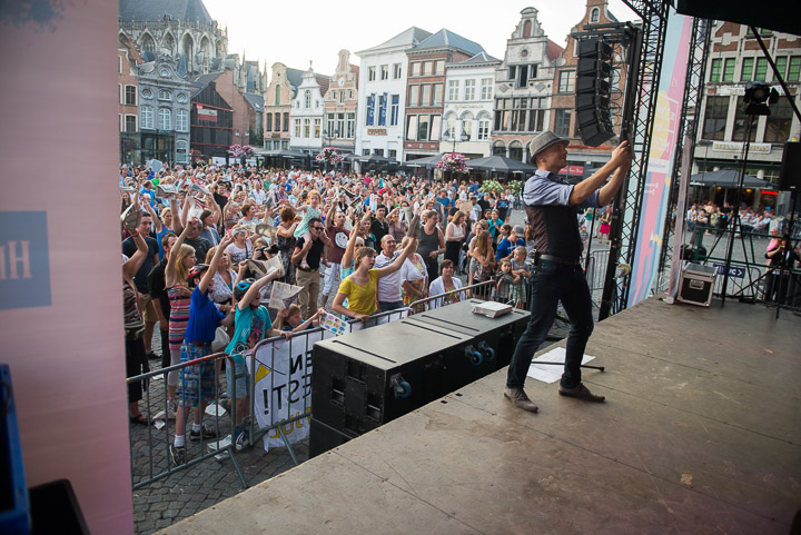 Wim Leys - Vlaanderen Zingt @ Grote Markt Mechelen, foto 57, foto's door Dimitri Vanlommel - FrontView Magazine
