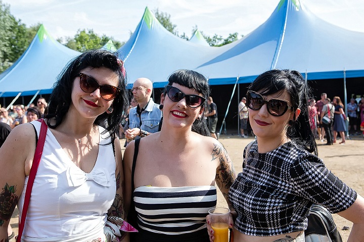 Sfeer en publiek @ Sjock Rock 2015, foto 7, foto's door Edwin Houdevelt - FrontView Magazine