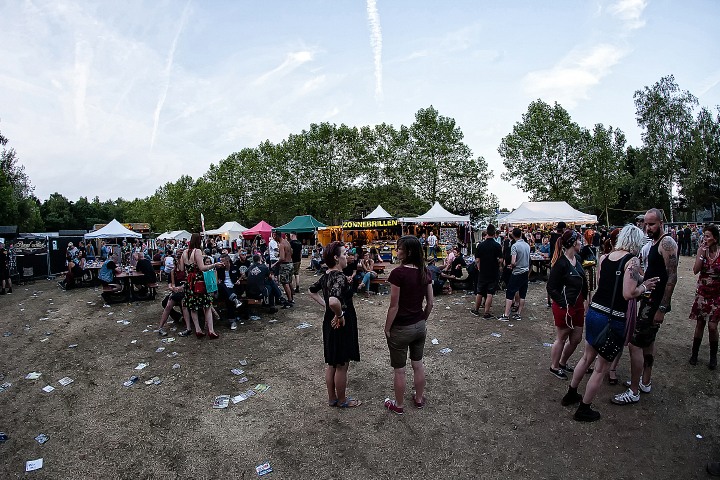 Sfeer en publiek @ Sjock Rock 2015, foto 11, foto's door Edwin Houdevelt - FrontView Magazine
