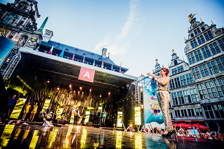 Vlaanderen Feest @ Grote Markt Antwerpen, foto 39, foto's door Elke Briers - FrontView Magazine