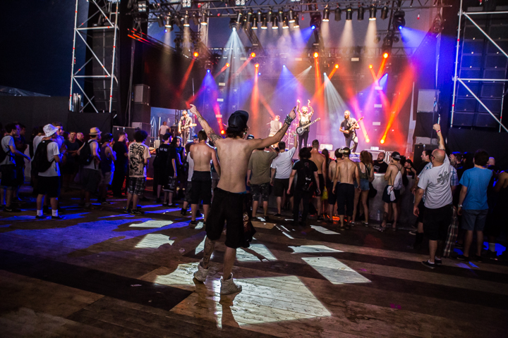 Krokodil @ Dour 2015, picture 13, photographed by Dorien Goetschalckx - FrontView Magazine