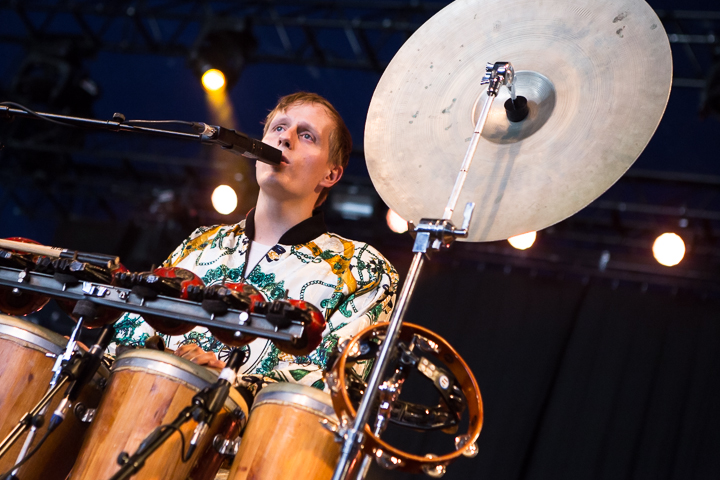 FùGù Mango meets Binti @ Dour 2015, picture 6, photographed by Dorien Goetschalckx - FrontView Magazine